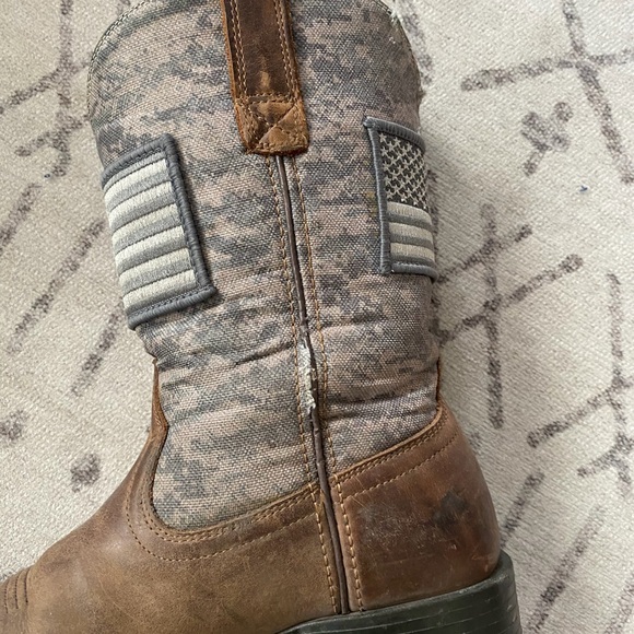 Ariat Men's Distressed Brown and Gray Western Boots - Picture 6 of 6